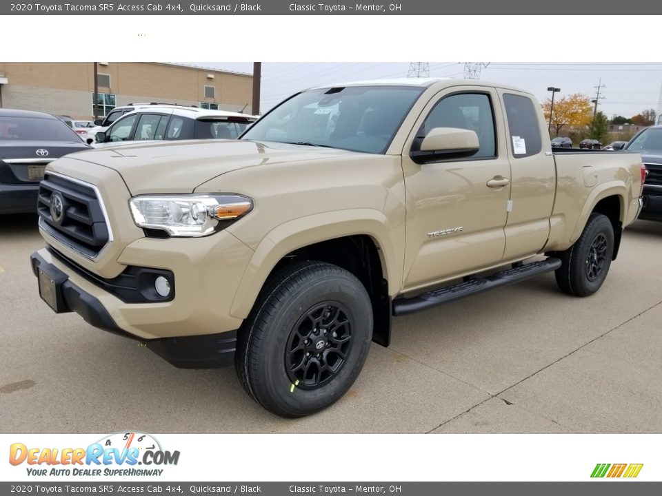 Front 3/4 View of 2020 Toyota Tacoma SR5 Access Cab 4x4 Photo #1
