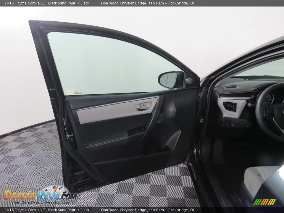 2016 Toyota Corolla LE Black Sand Pearl / Black Photo #3