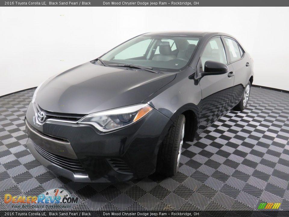 2016 Toyota Corolla LE Black Sand Pearl / Black Photo #9