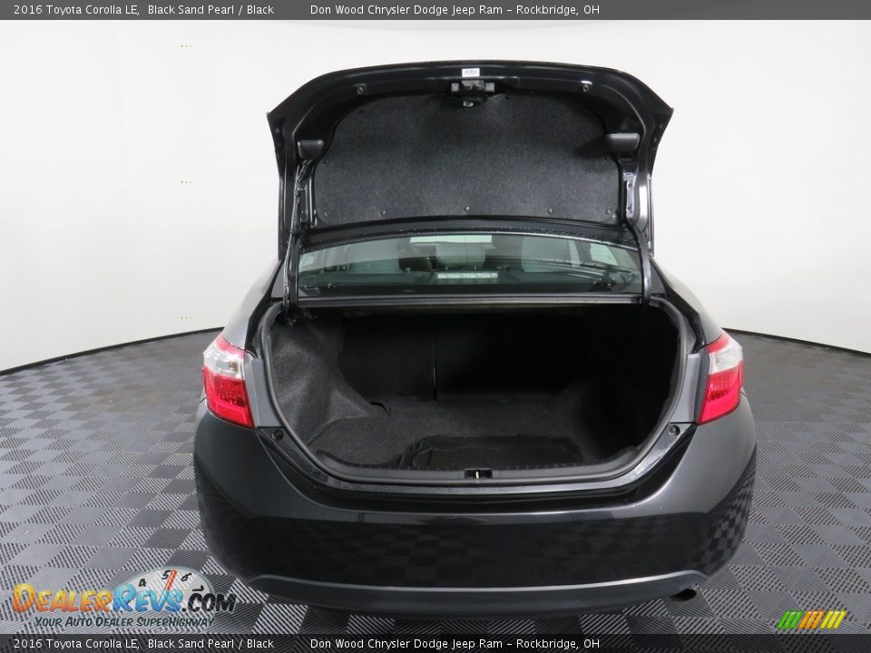 2016 Toyota Corolla LE Black Sand Pearl / Black Photo #14