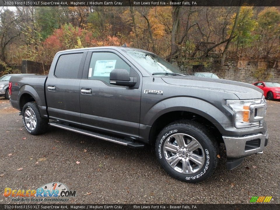 Front 3/4 View of 2020 Ford F150 XLT SuperCrew 4x4 Photo #8
