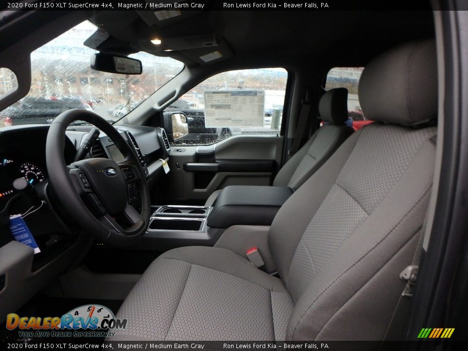 Front Seat of 2020 Ford F150 XLT SuperCrew 4x4 Photo #12