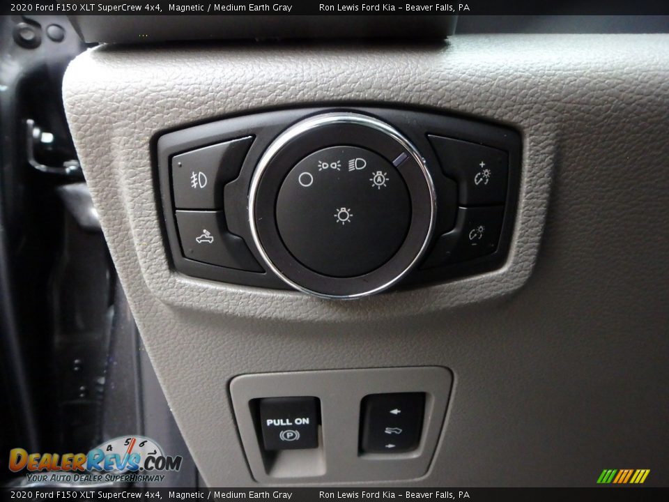 Controls of 2020 Ford F150 XLT SuperCrew 4x4 Photo #20