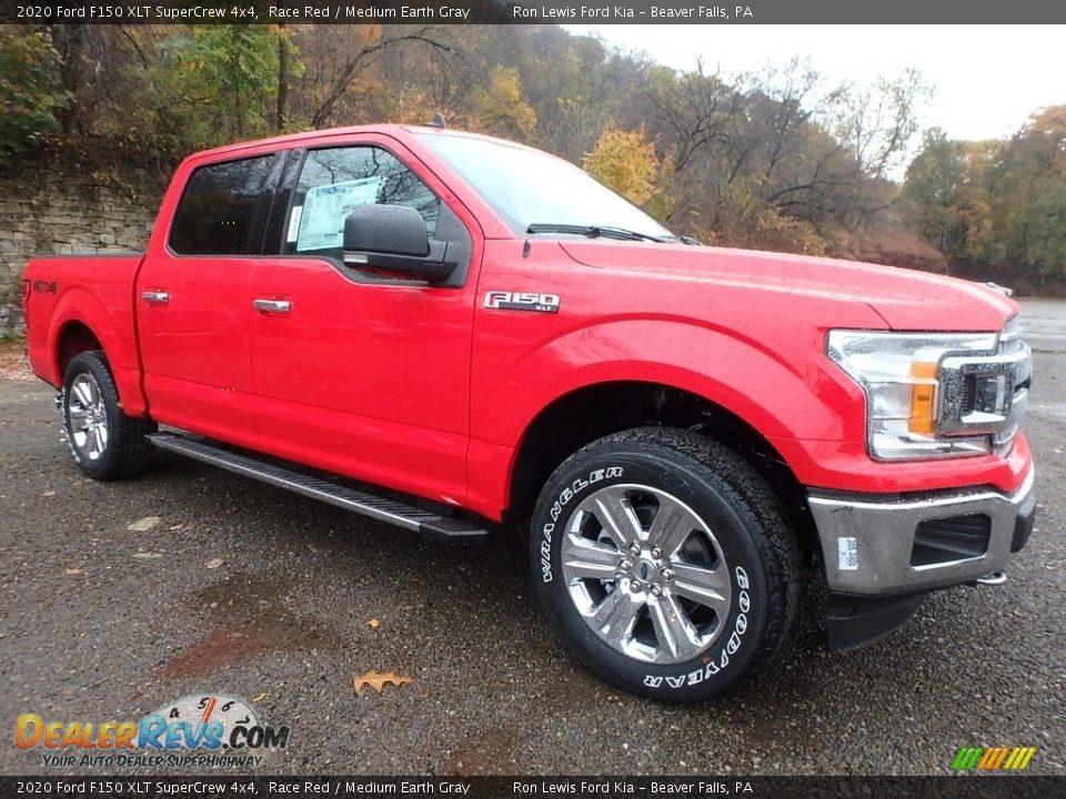 Front 3/4 View of 2020 Ford F150 XLT SuperCrew 4x4 Photo #8