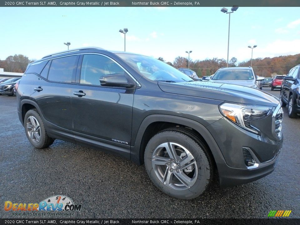 Front 3/4 View of 2020 GMC Terrain SLT AWD Photo #3