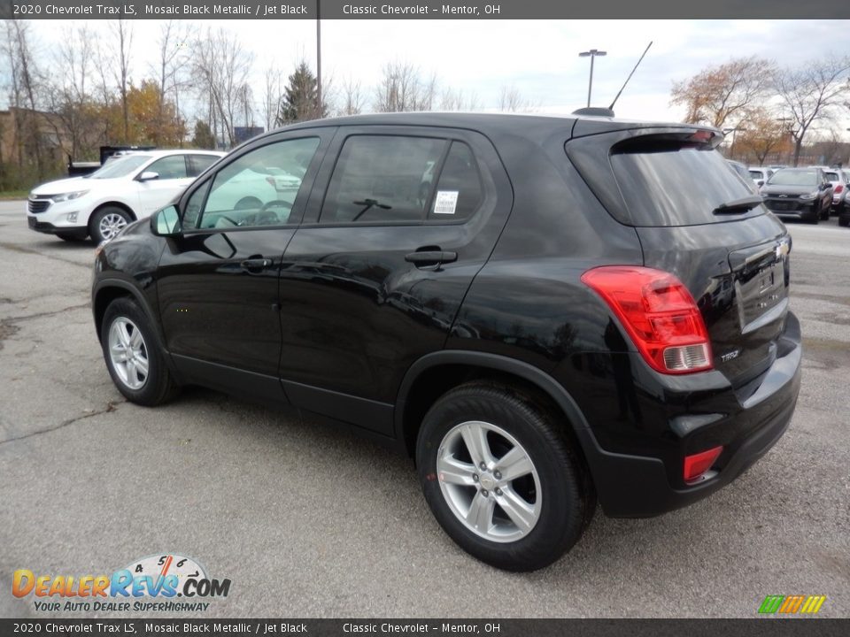 2020 Chevrolet Trax LS Mosaic Black Metallic / Jet Black Photo #5