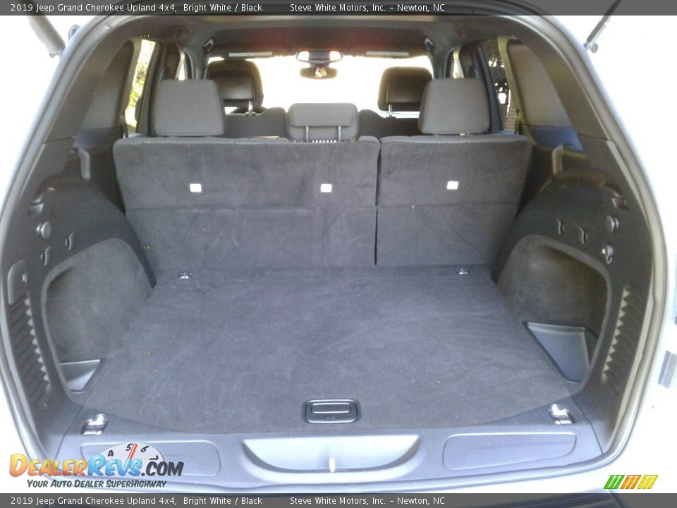 2019 Jeep Grand Cherokee Upland 4x4 Bright White / Black Photo #13