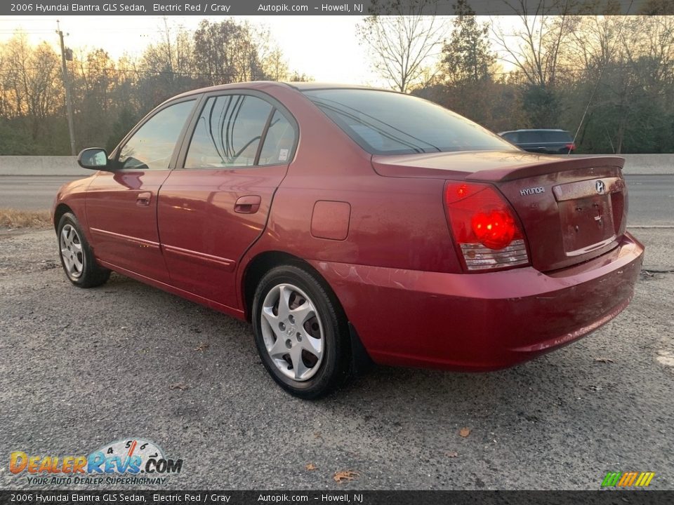 2006 Hyundai Elantra GLS Sedan Electric Red / Gray Photo #5