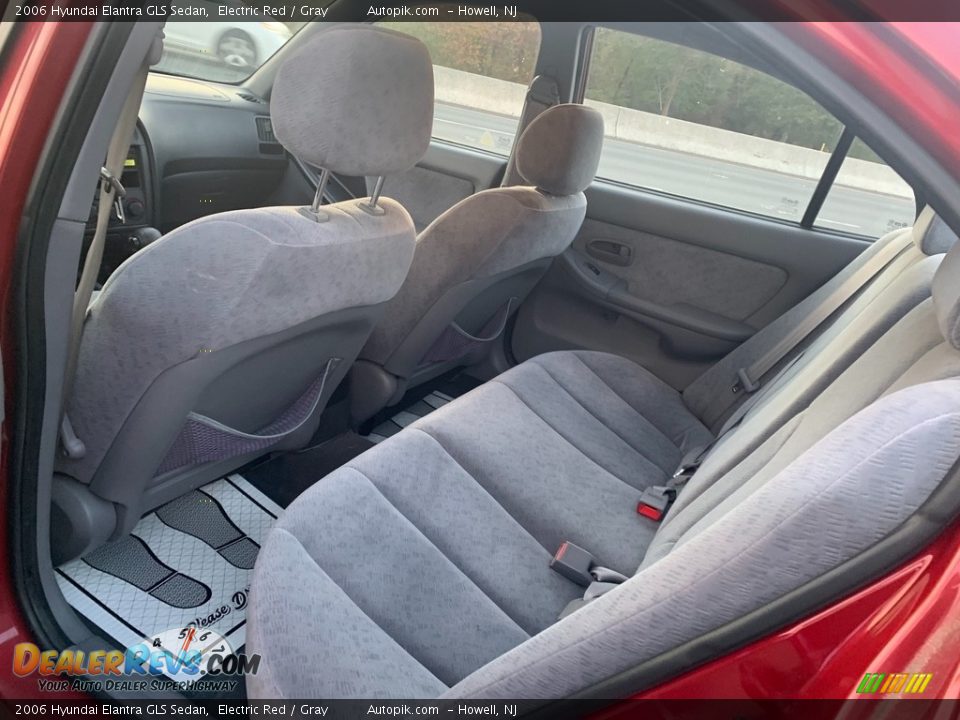 2006 Hyundai Elantra GLS Sedan Electric Red / Gray Photo #10