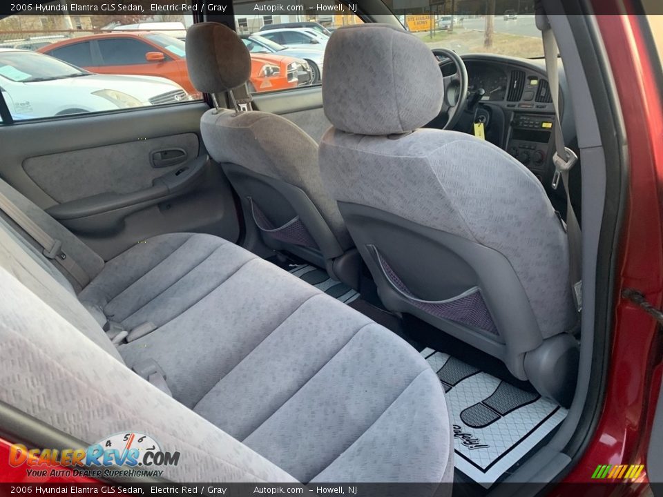 2006 Hyundai Elantra GLS Sedan Electric Red / Gray Photo #11