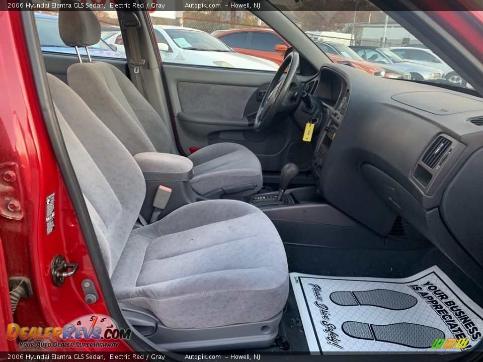 2006 Hyundai Elantra GLS Sedan Electric Red / Gray Photo #12