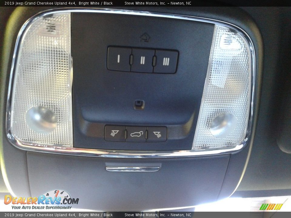 2019 Jeep Grand Cherokee Upland 4x4 Bright White / Black Photo #28
