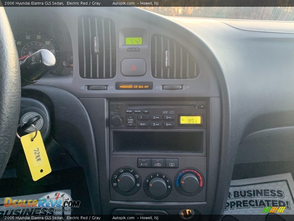 2006 Hyundai Elantra GLS Sedan Electric Red / Gray Photo #15
