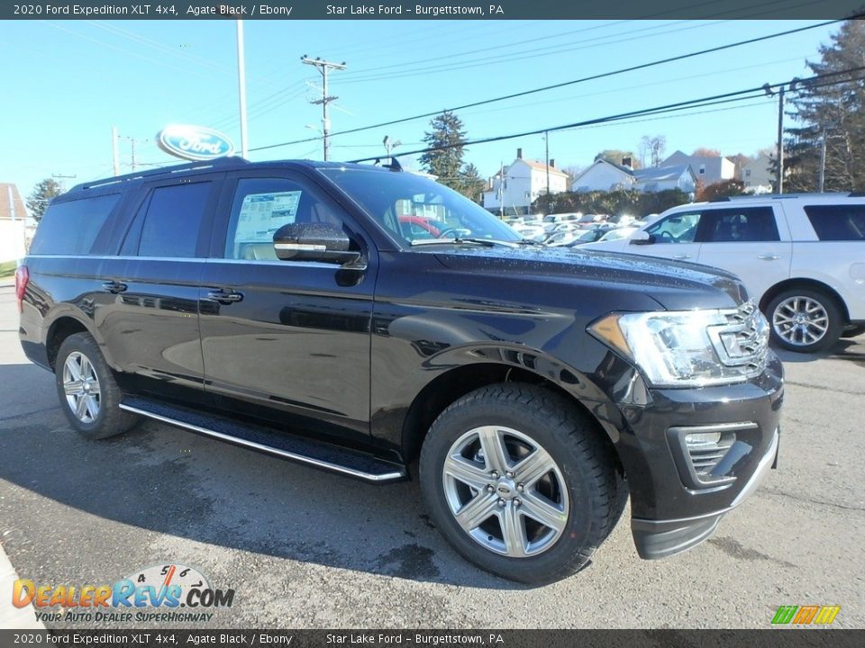 Front 3/4 View of 2020 Ford Expedition XLT 4x4 Photo #3