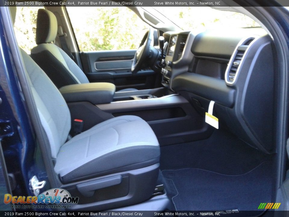 2019 Ram 2500 Bighorn Crew Cab 4x4 Patriot Blue Pearl / Black/Diesel Gray Photo #14