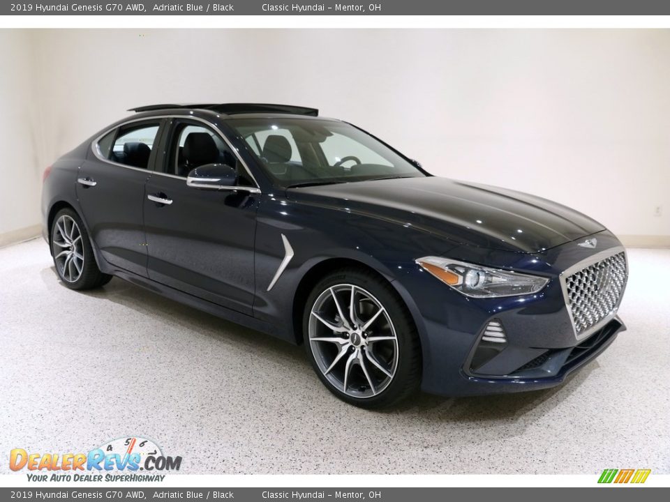 Front 3/4 View of 2019 Hyundai Genesis G70 AWD Photo #1