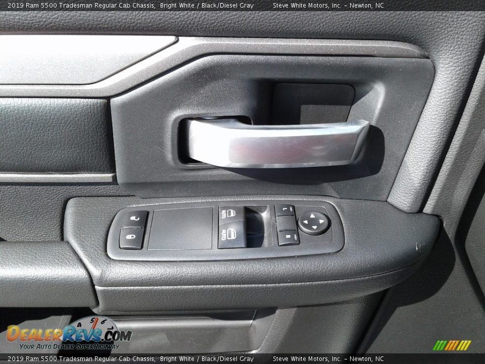 2019 Ram 5500 Tradesman Regular Cab Chassis Bright White / Black/Diesel Gray Photo #9