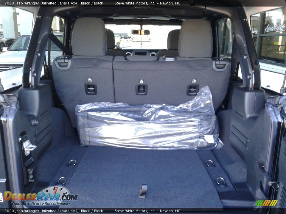 2020 Jeep Wrangler Unlimited Sahara 4x4 Black / Black Photo #12