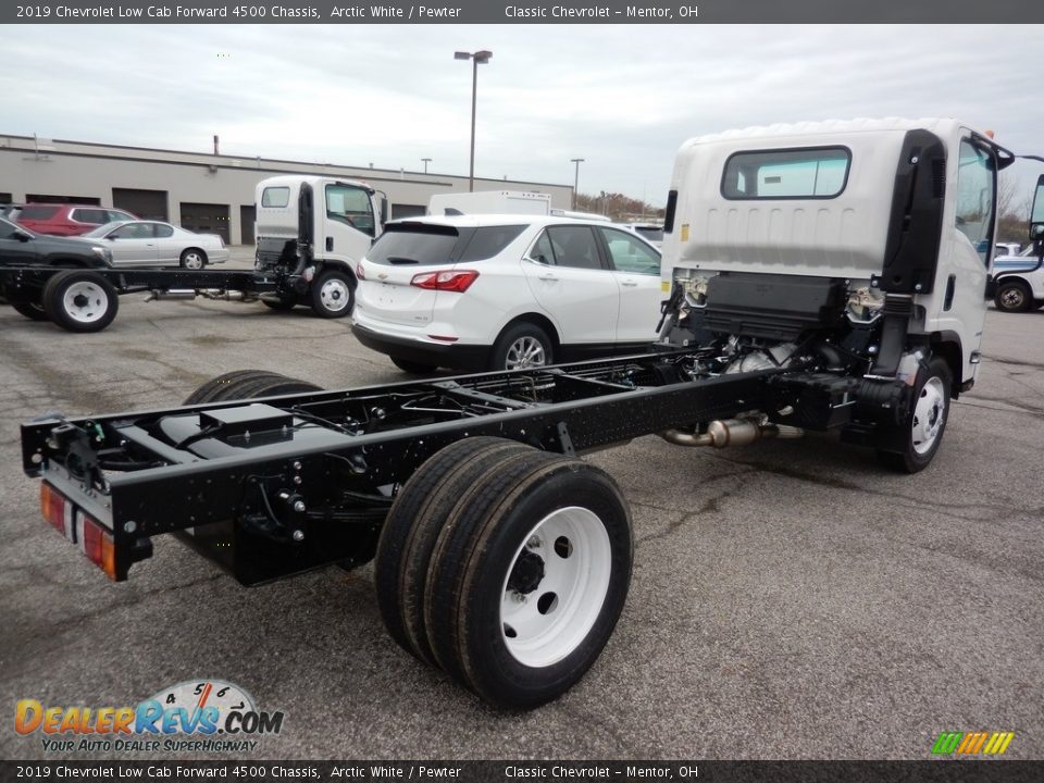 Undercarriage of 2019 Chevrolet Low Cab Forward 4500 Chassis Photo #3