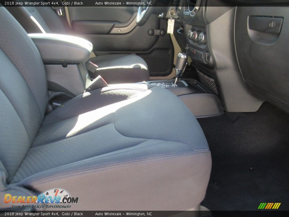 2018 Jeep Wrangler Sport 4x4 Gobi / Black Photo #13