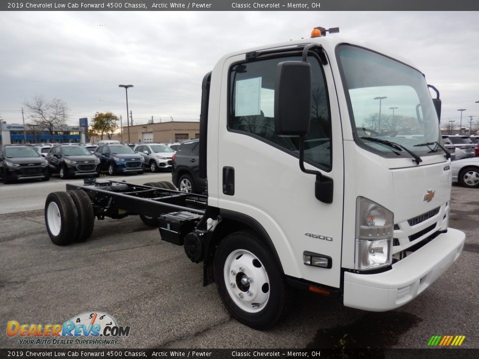 2019 Chevrolet Low Cab Forward 4500 Chassis Arctic White / Pewter Photo #2