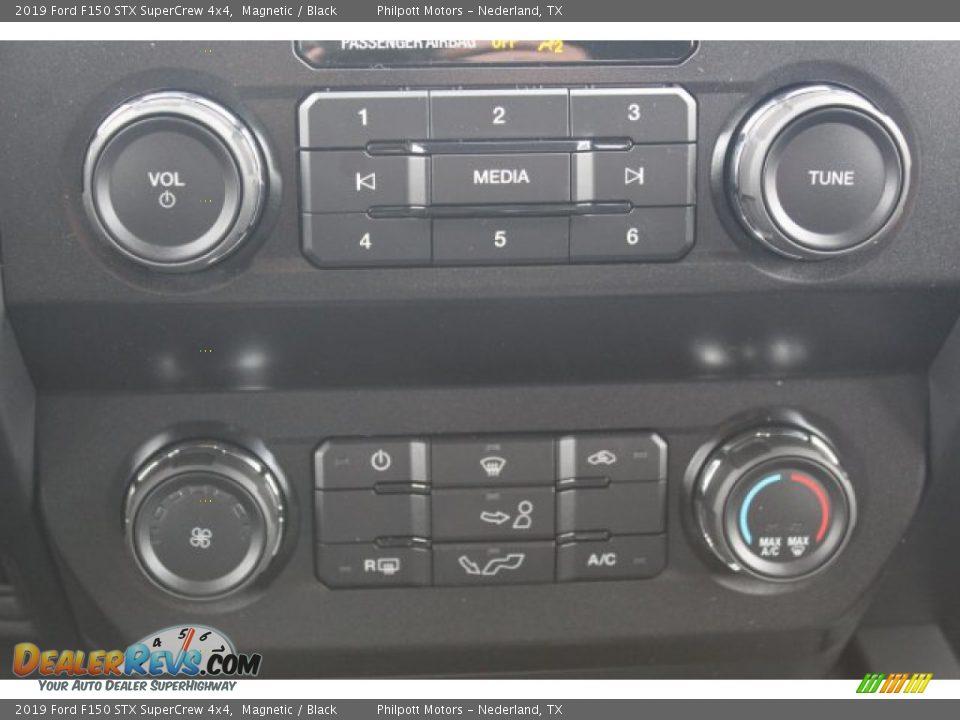 2019 Ford F150 STX SuperCrew 4x4 Magnetic / Black Photo #16