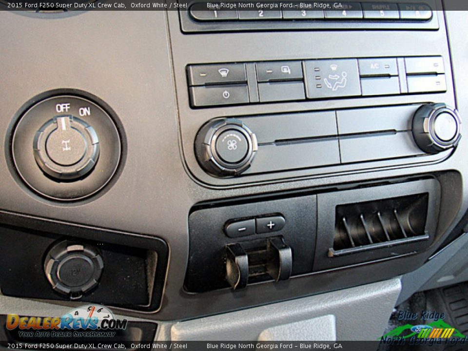 2015 Ford F250 Super Duty XL Crew Cab Oxford White / Steel Photo #18