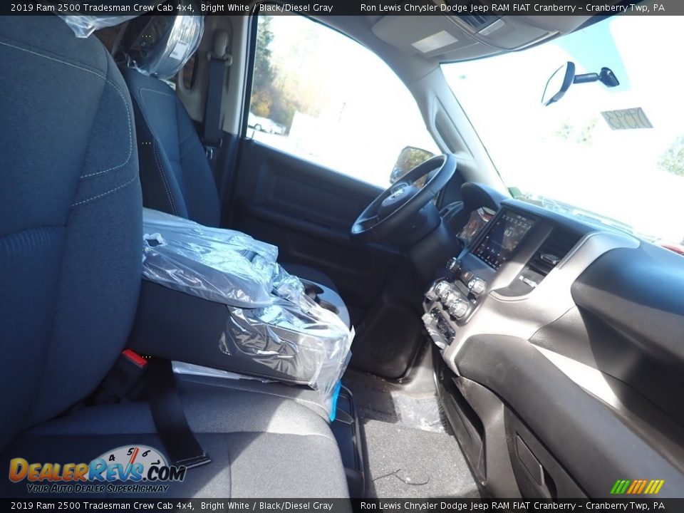 2019 Ram 2500 Tradesman Crew Cab 4x4 Bright White / Black/Diesel Gray Photo #10