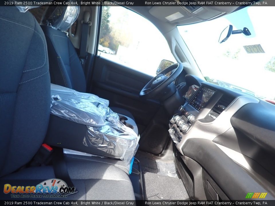 2019 Ram 2500 Tradesman Crew Cab 4x4 Bright White / Black/Diesel Gray Photo #11