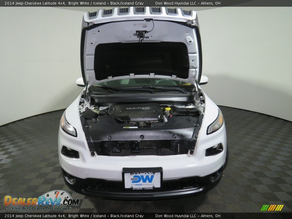 2014 Jeep Cherokee Latitude 4x4 Bright White / Iceland - Black/Iceland Gray Photo #5