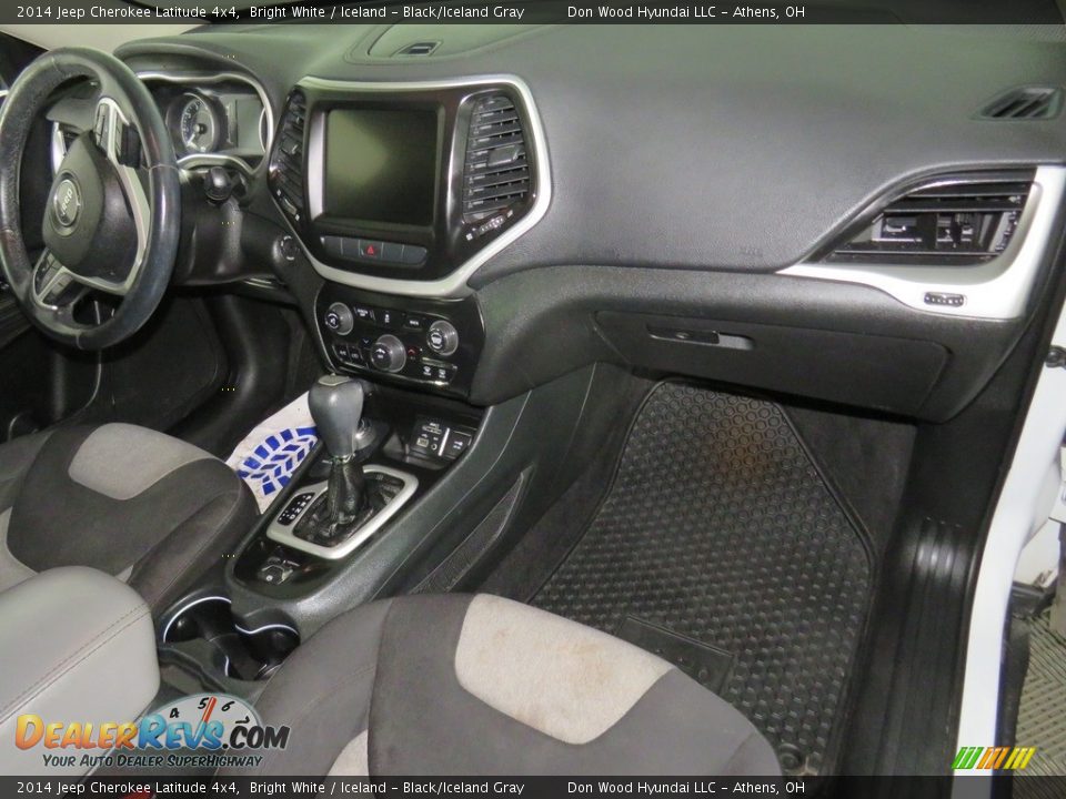 2014 Jeep Cherokee Latitude 4x4 Bright White / Iceland - Black/Iceland Gray Photo #27