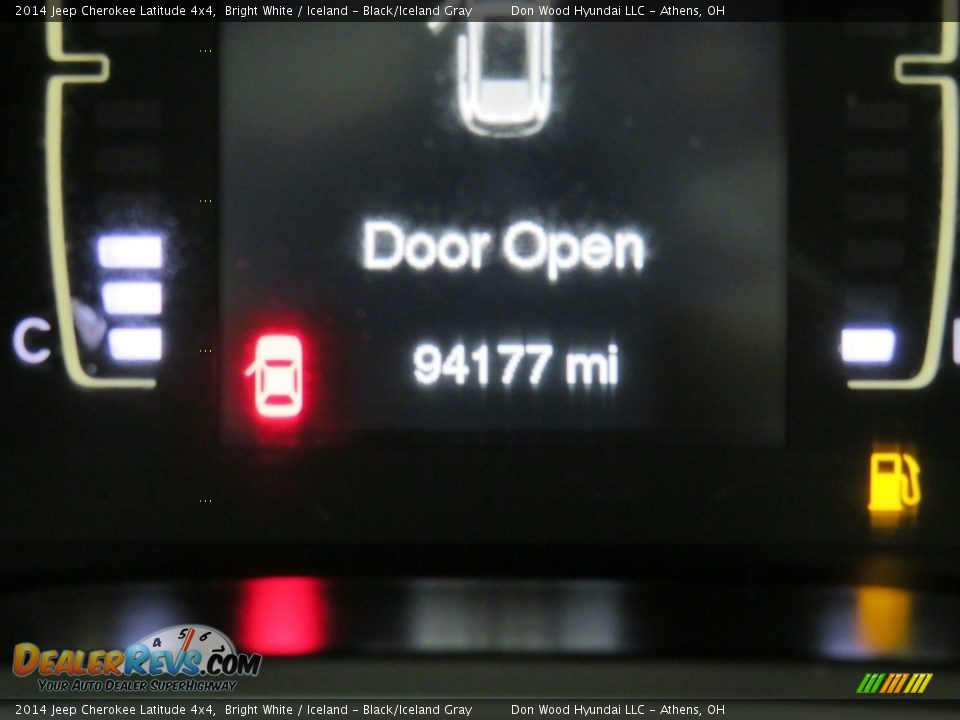 2014 Jeep Cherokee Latitude 4x4 Bright White / Iceland - Black/Iceland Gray Photo #29