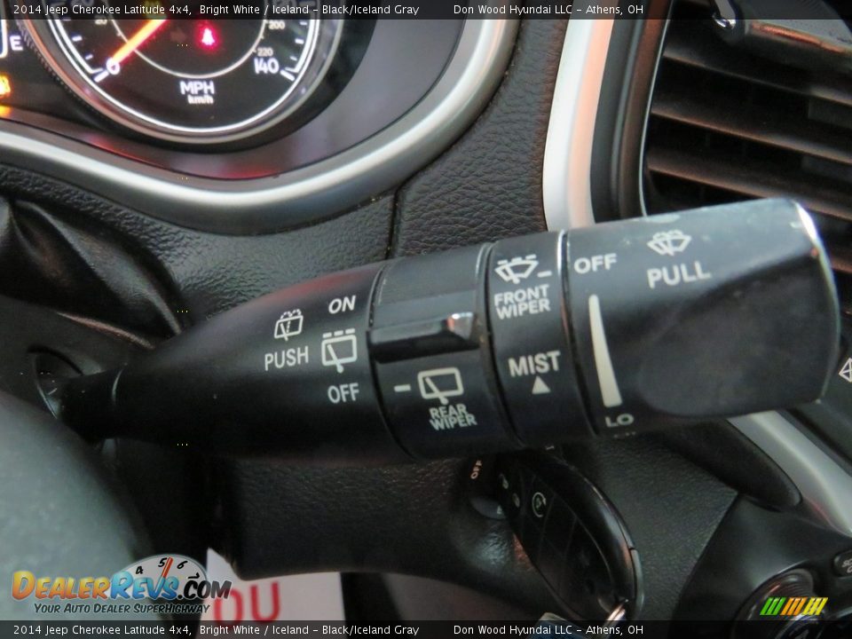 2014 Jeep Cherokee Latitude 4x4 Bright White / Iceland - Black/Iceland Gray Photo #31