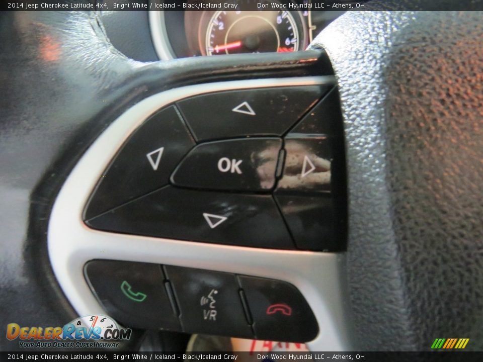 2014 Jeep Cherokee Latitude 4x4 Bright White / Iceland - Black/Iceland Gray Photo #32
