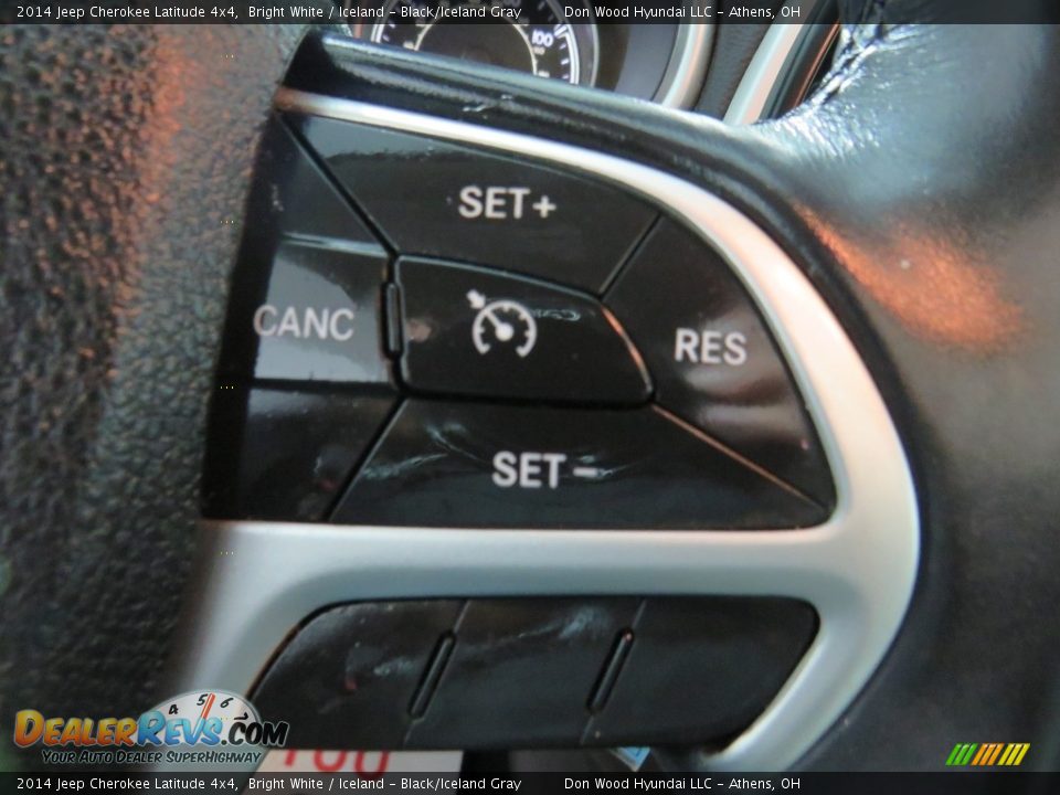 2014 Jeep Cherokee Latitude 4x4 Bright White / Iceland - Black/Iceland Gray Photo #33