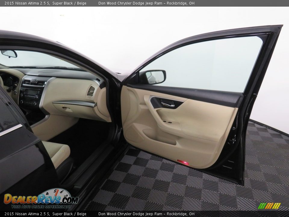 2015 Nissan Altima 2.5 S Super Black / Beige Photo #36