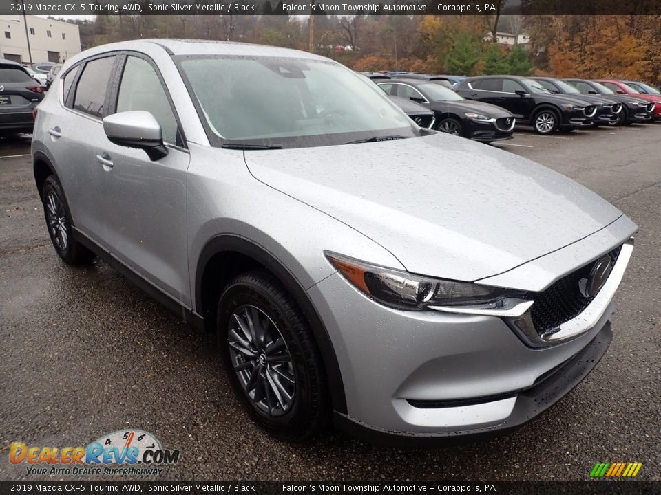 Front 3/4 View of 2019 Mazda CX-5 Touring AWD Photo #3