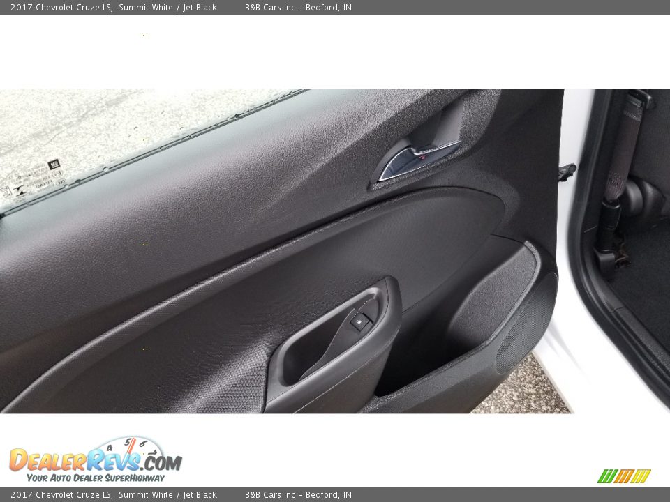 2017 Chevrolet Cruze LS Summit White / Jet Black Photo #12