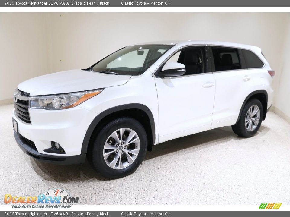2016 Toyota Highlander LE V6 AWD Blizzard Pearl / Black Photo #3