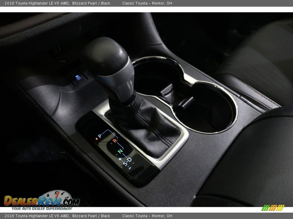 2016 Toyota Highlander LE V6 AWD Blizzard Pearl / Black Photo #16