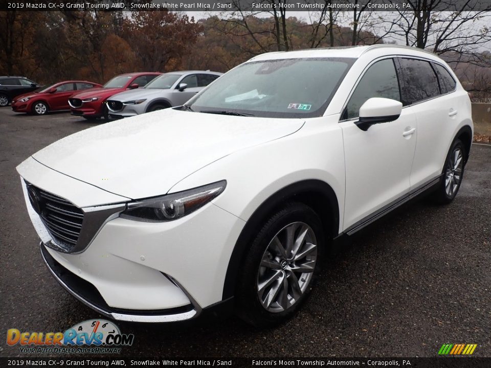 Front 3/4 View of 2019 Mazda CX-9 Grand Touring AWD Photo #5