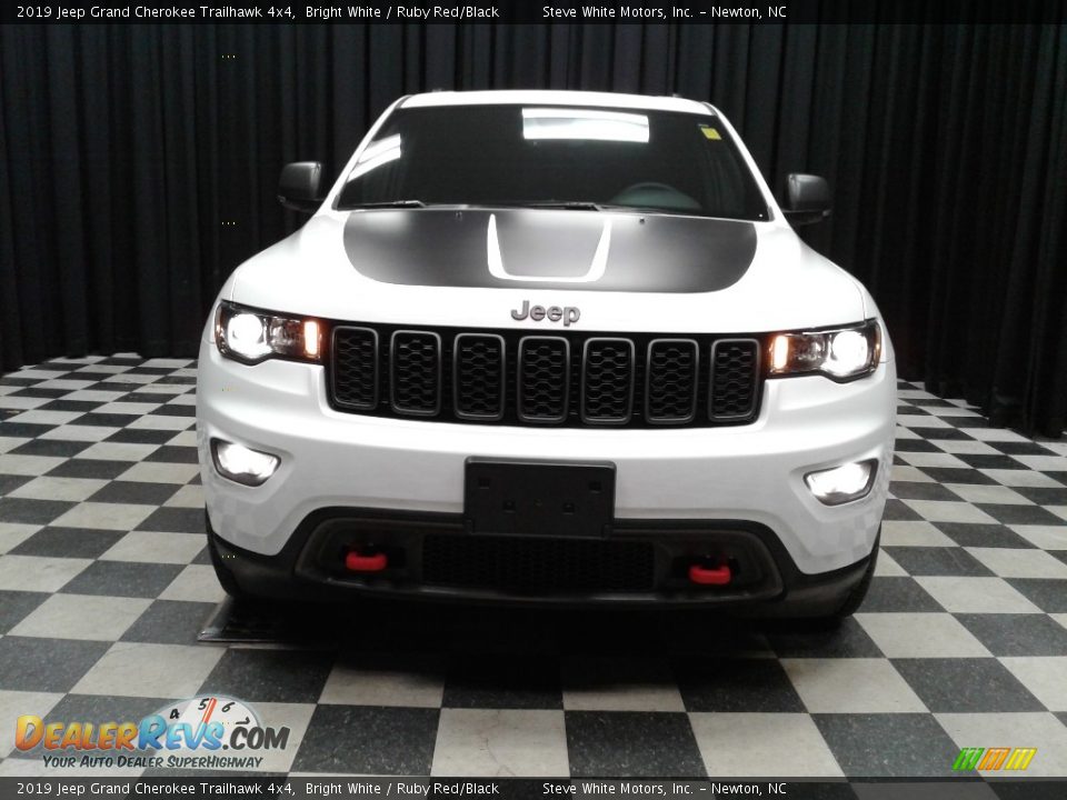 2019 Jeep Grand Cherokee Trailhawk 4x4 Bright White / Ruby Red/Black Photo #3
