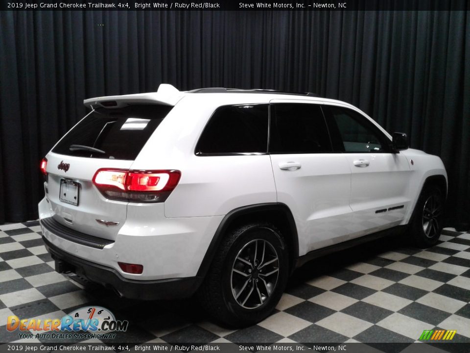 2019 Jeep Grand Cherokee Trailhawk 4x4 Bright White / Ruby Red/Black Photo #6