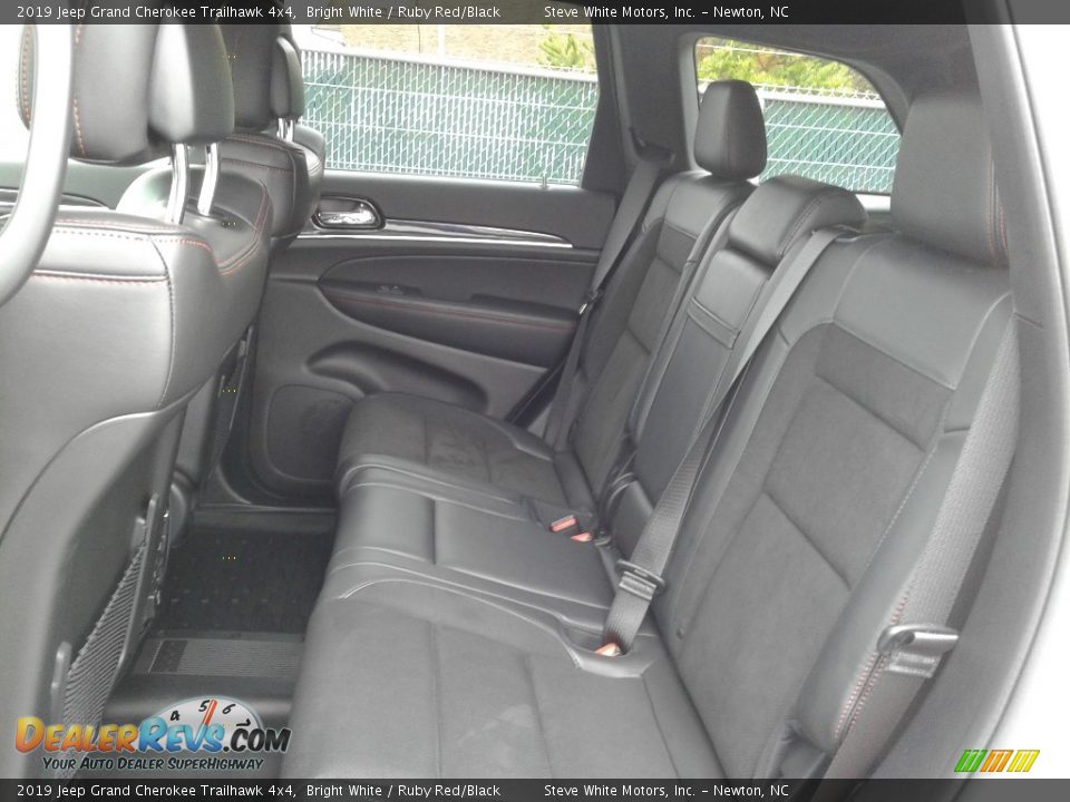 2019 Jeep Grand Cherokee Trailhawk 4x4 Bright White / Ruby Red/Black Photo #11