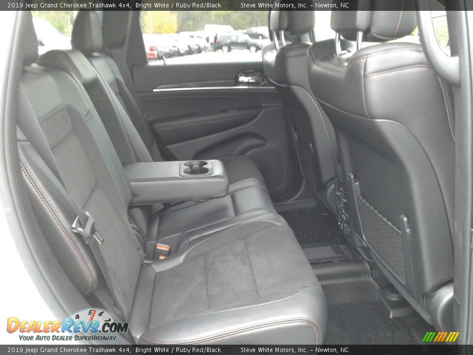 2019 Jeep Grand Cherokee Trailhawk 4x4 Bright White / Ruby Red/Black Photo #16