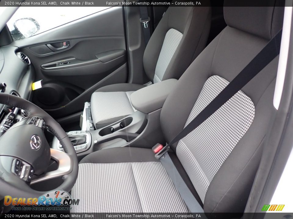 Front Seat of 2020 Hyundai Kona SEL AWD Photo #11