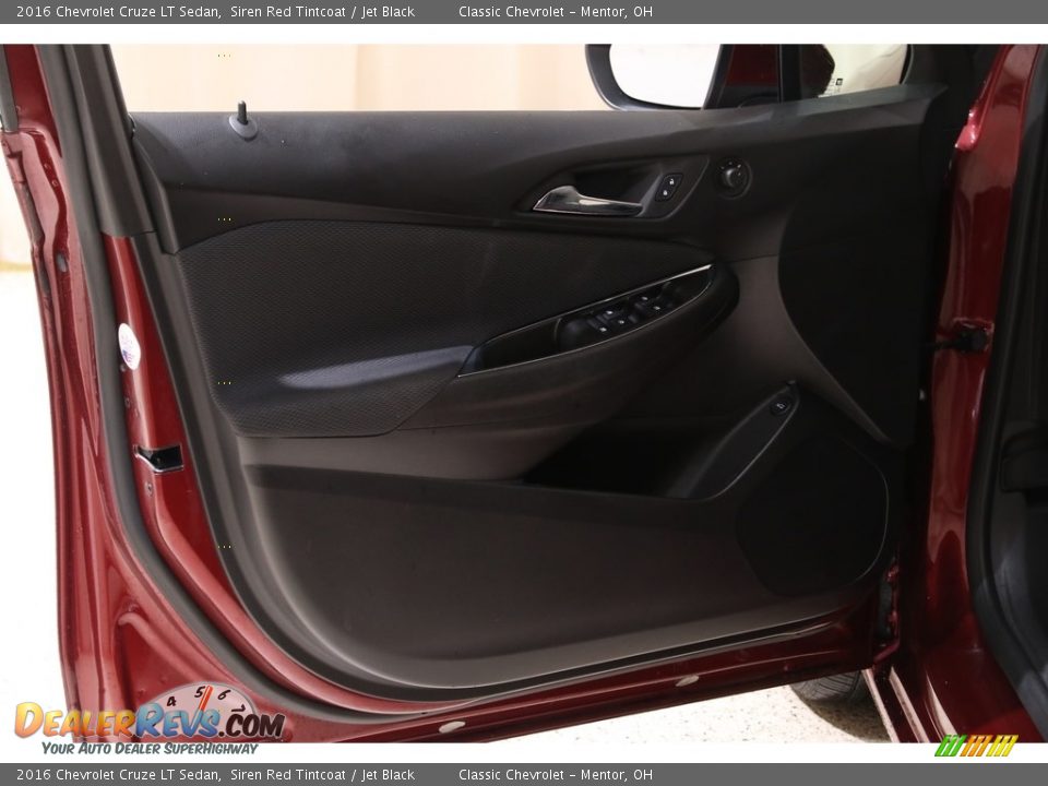 2016 Chevrolet Cruze LT Sedan Siren Red Tintcoat / Jet Black Photo #4