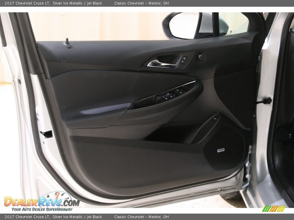 2017 Chevrolet Cruze LT Silver Ice Metallic / Jet Black Photo #4