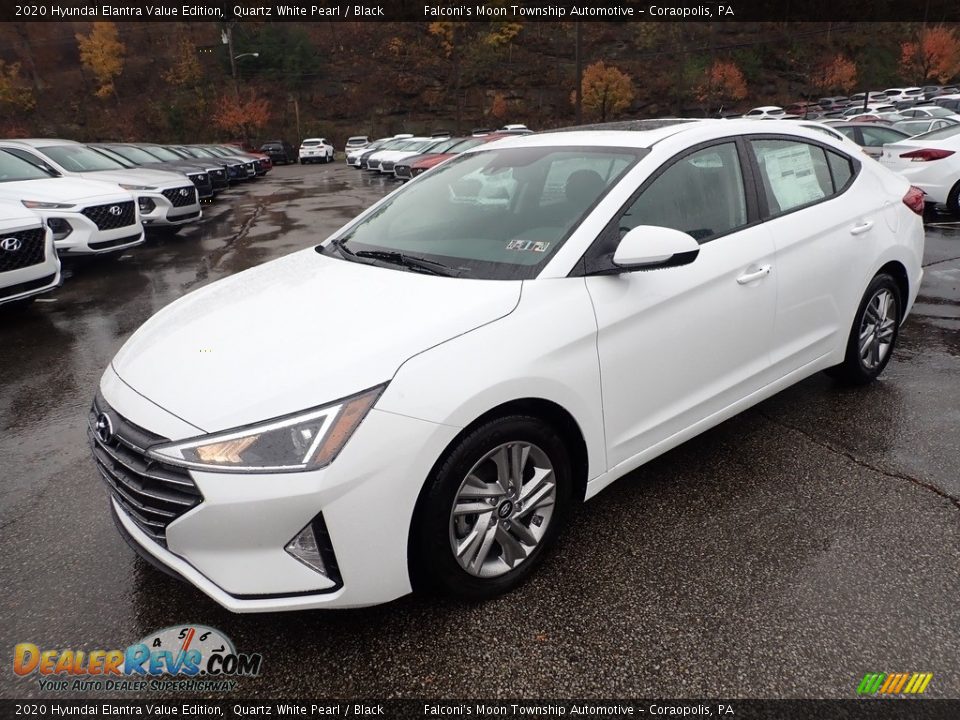 Front 3/4 View of 2020 Hyundai Elantra Value Edition Photo #5