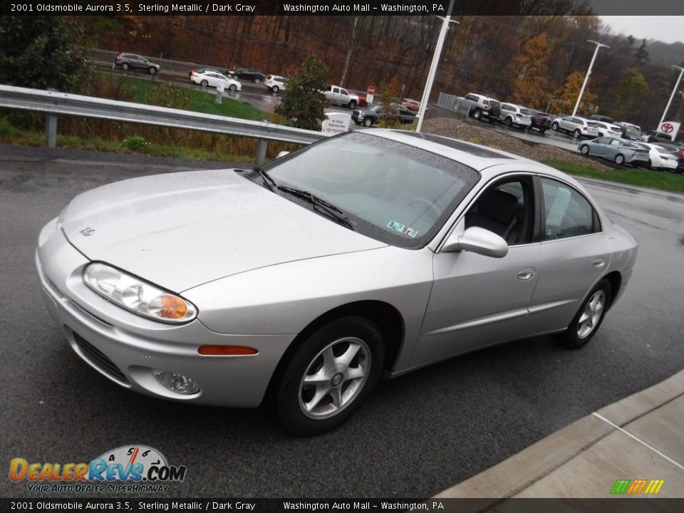 Front 3/4 View of 2001 Oldsmobile Aurora 3.5 Photo #6